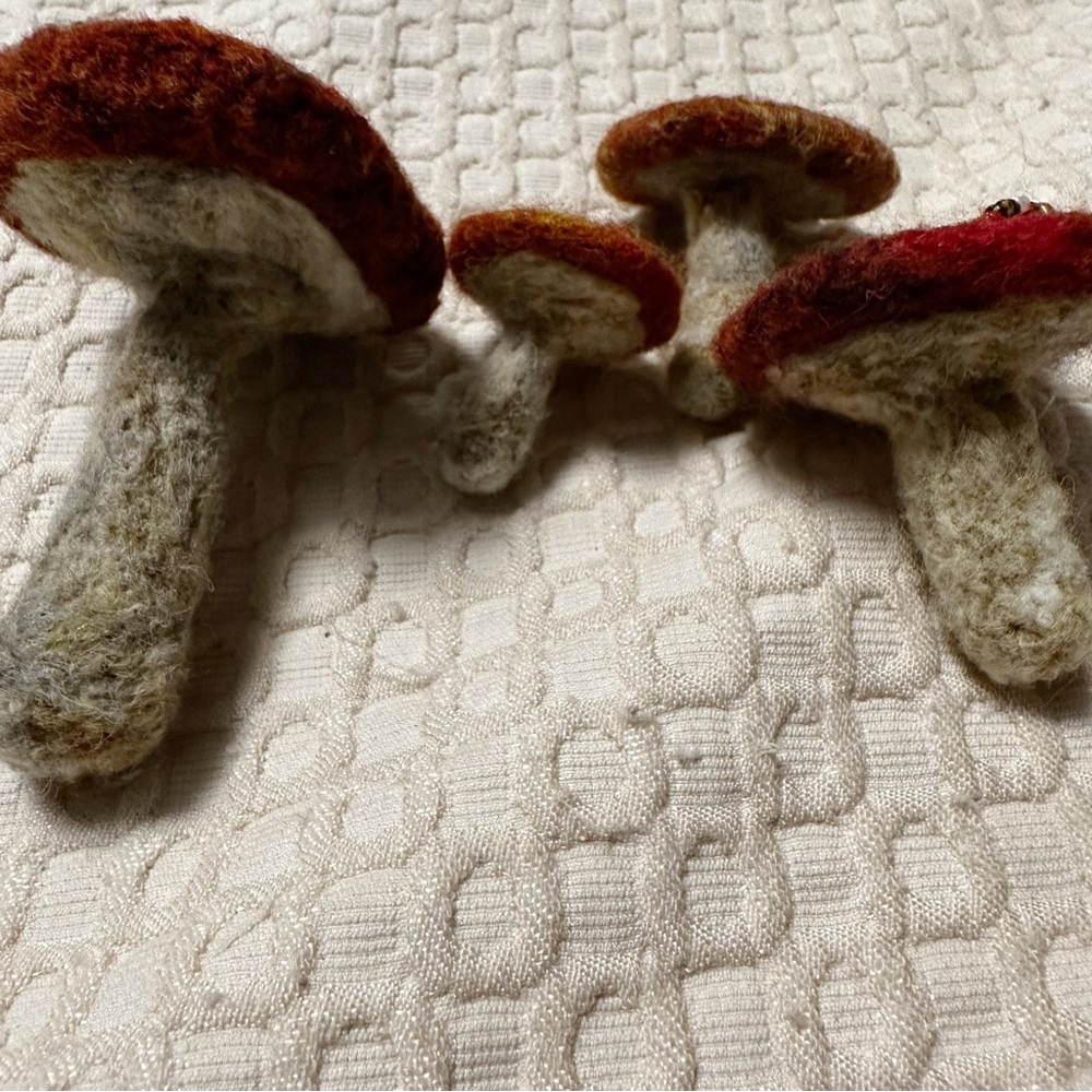 SOLD - Picture 4 of 4